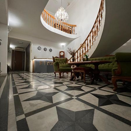 Elross Hotel 예레반 외부 사진