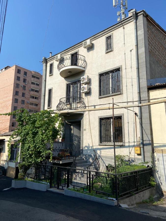 Elross Hotel 예레반 외부 사진