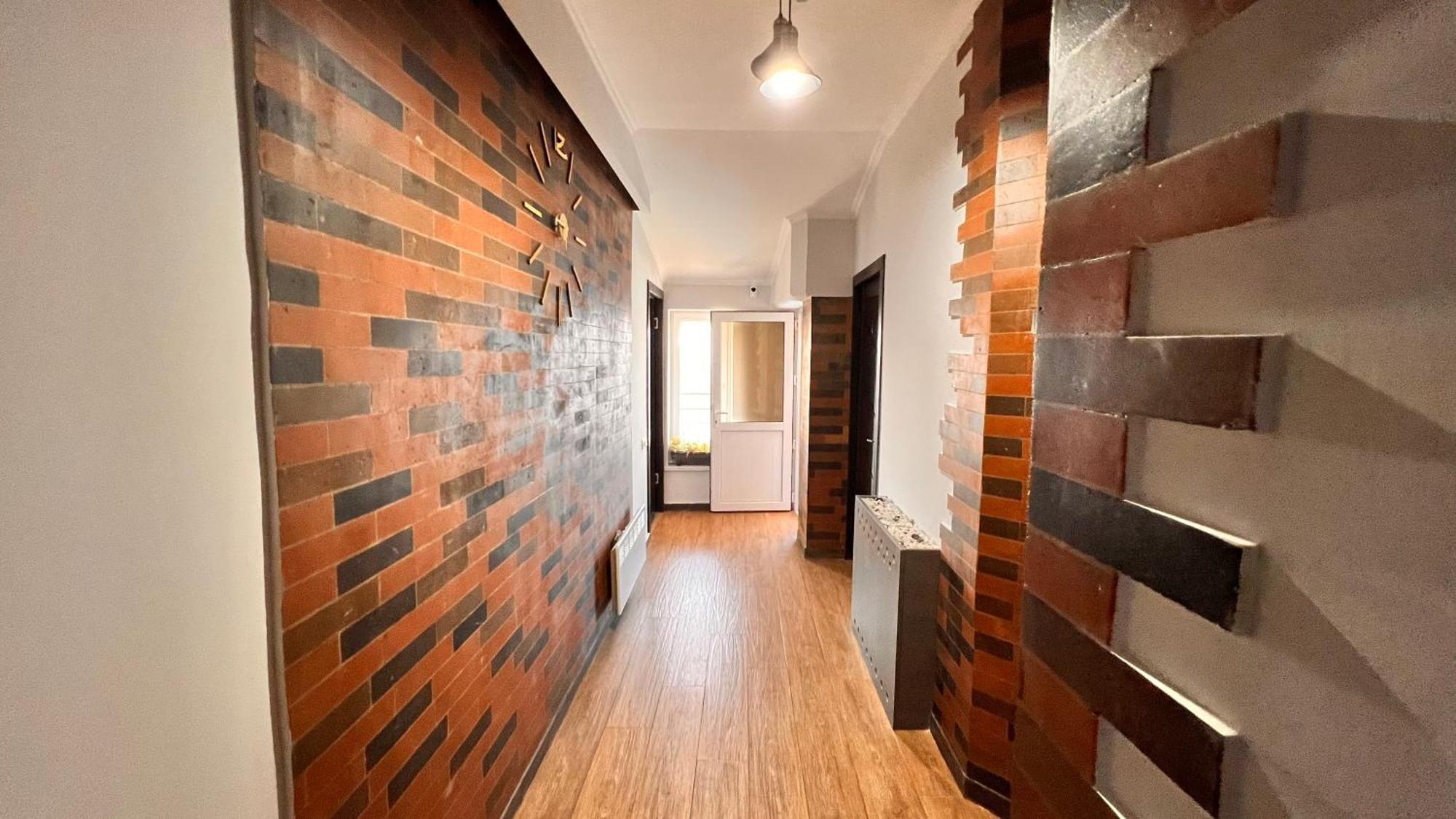 Elross Hotel 예레반 외부 사진